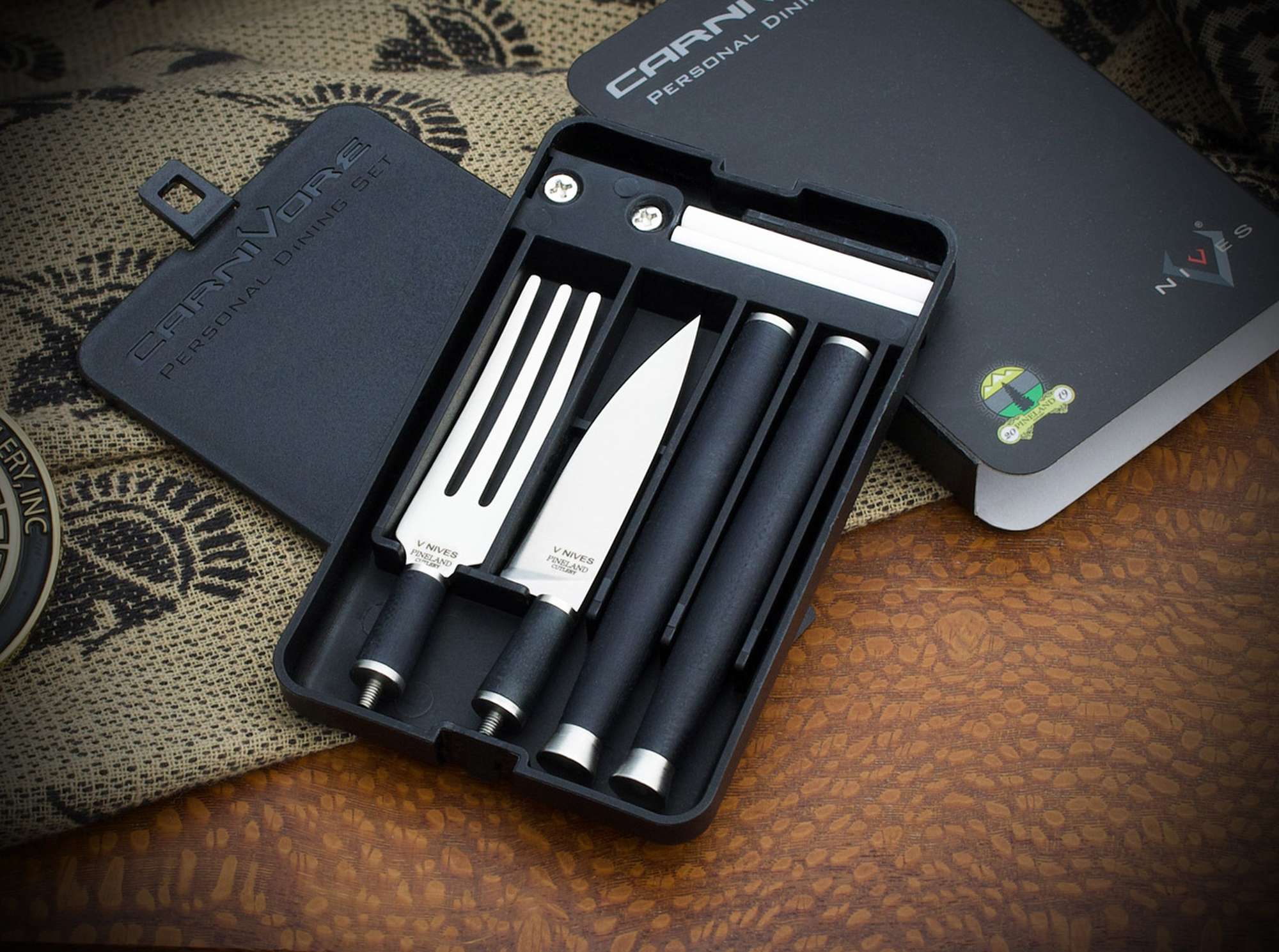 Carnivore Dining Set G10 Black