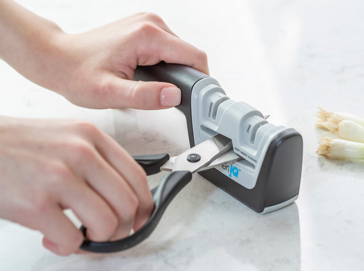 Diamond Pro 2-Stage Knife and Scissor Sharpener