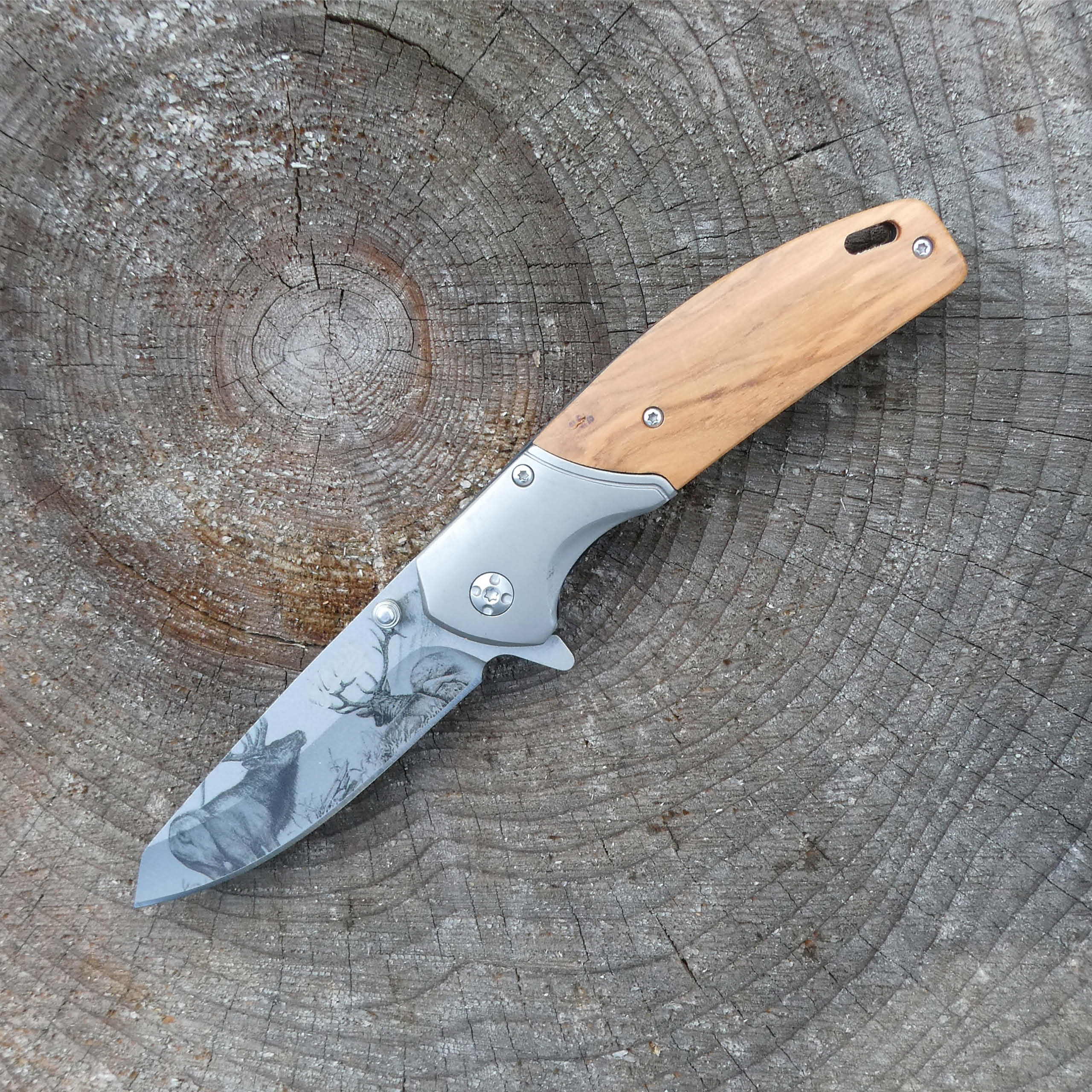 Einhandmesser Olivenholz, Hirschmotiv
